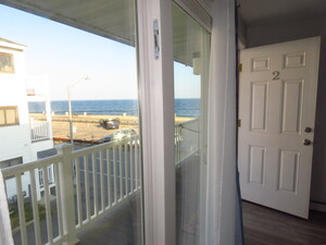Two Doubles Ocean Side Room Photo 4