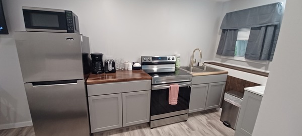 Economy King Bed No Ocean View Photo 5