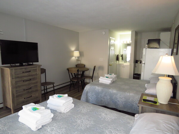 Two Doubles Ocean Side Room Photo 2