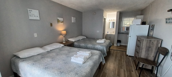 Two Queens Ocean Side Room Photo 1